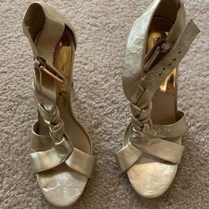 New Michael Kors gold heel shoes size - 10M